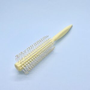 Cepillo redondo de plástico